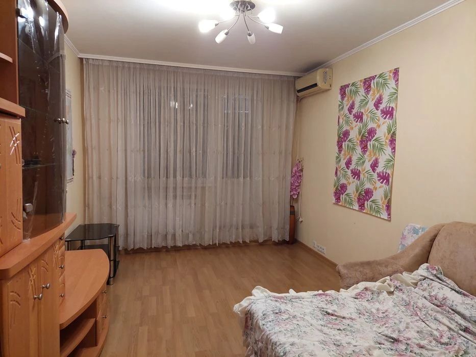 Продам 2-х комнатную квартиру на Горизонте Харьков