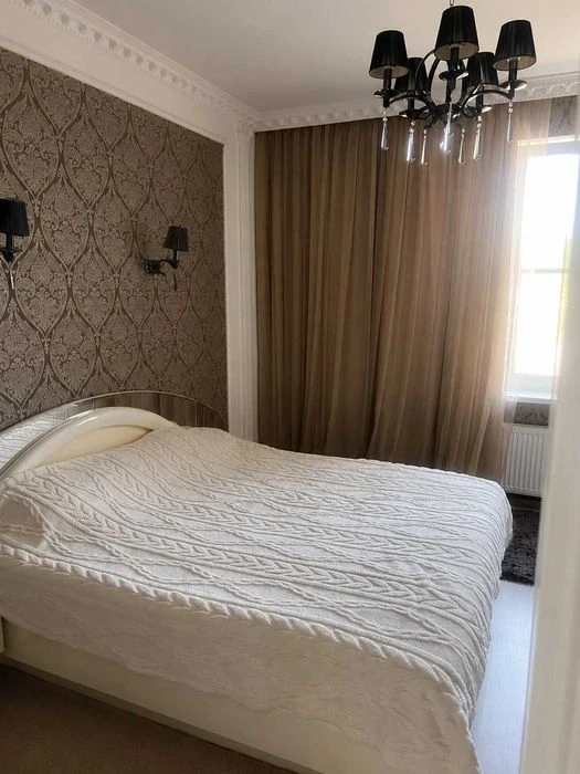 Продаж будинку 230м2 19сот  №15122
