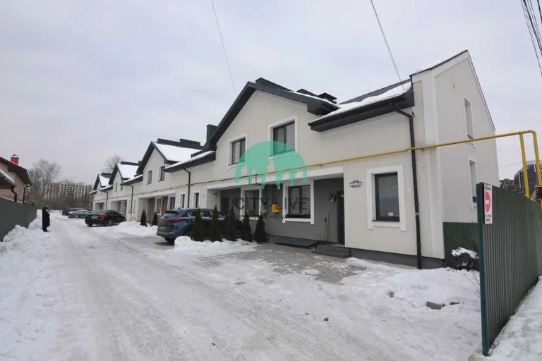 Зданий Таун Хаус в Івано-Фанківську, 10 хвилин авто до стоме