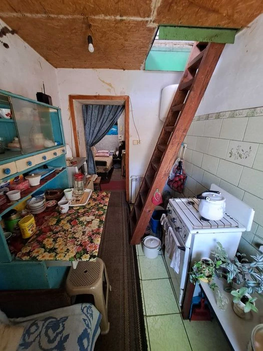 Sale of part of a house Oleksandrivskyi district