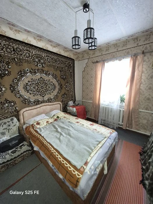 Продаж будинку в місті