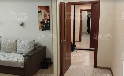 I am selling a 2-room apartment in the very center of the city! od7