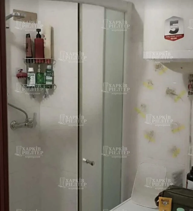 I am selling a 2-room apartment in the very center of the city! od7