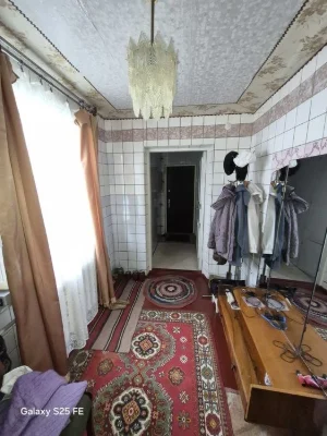Продаж будинку в місті