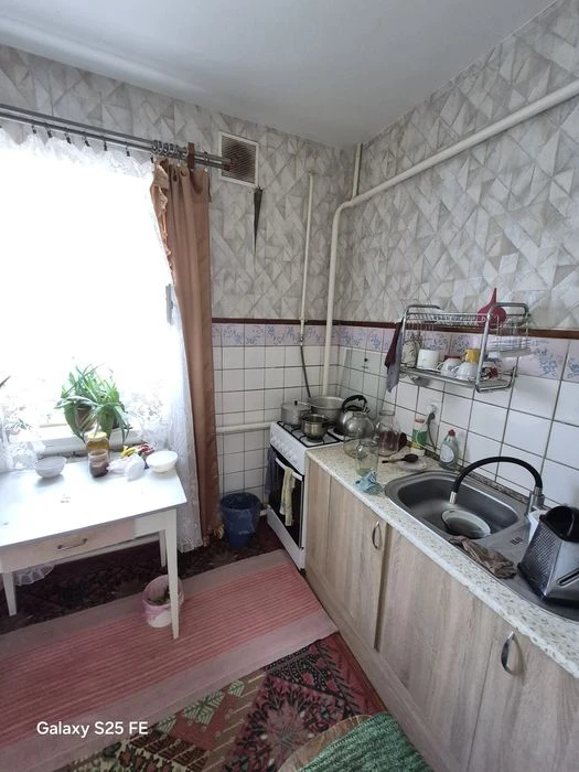 Продаж будинку в місті