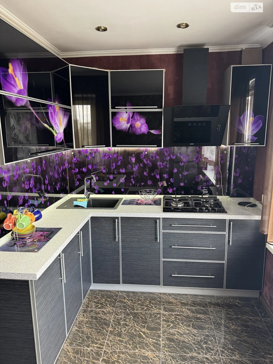 Long-term Rental Apartment Oleksandrivskyi (Zhovtnevyi)