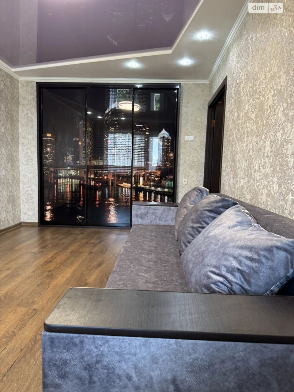 Long-term Rental Apartment Oleksandrivskyi (Zhovtnevyi)