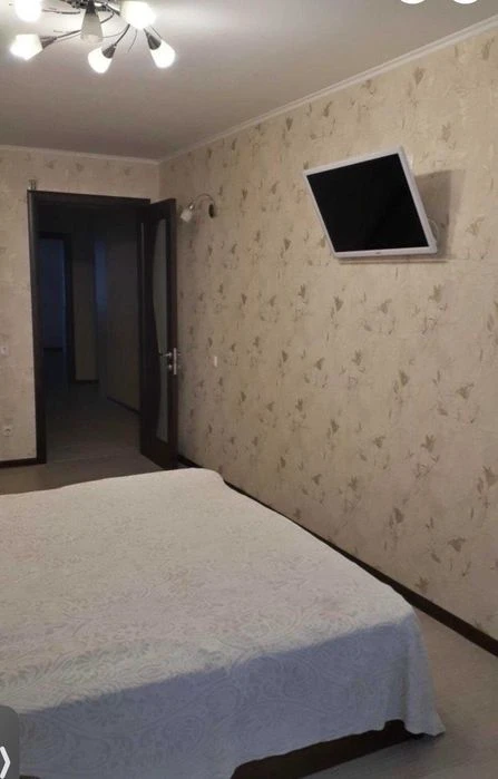 Продам 2к квартиру в новобудові, 70кв.м, 6/9 пов, цегла, кот