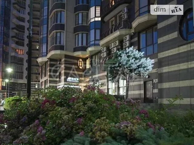 Sale of 3-room apartment 130 sq. m. on Vasylya Tyutyunnyka 37/1 •