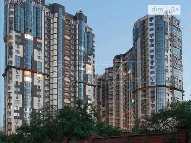 Sale of 3-room apartment 130 sq. m. on Vasylya Tyutyunnyka 37/1 •