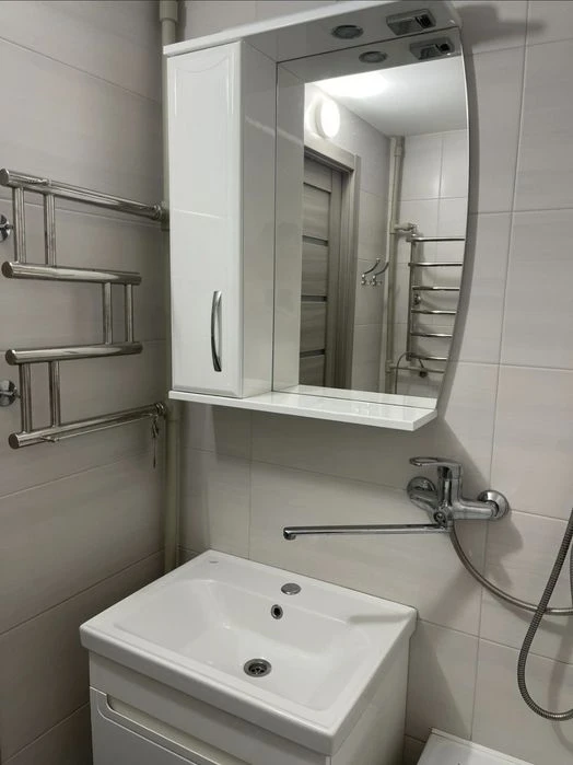 For sale 3 rooms, Kuruzova street, Khortytskyi 16 microdistrict