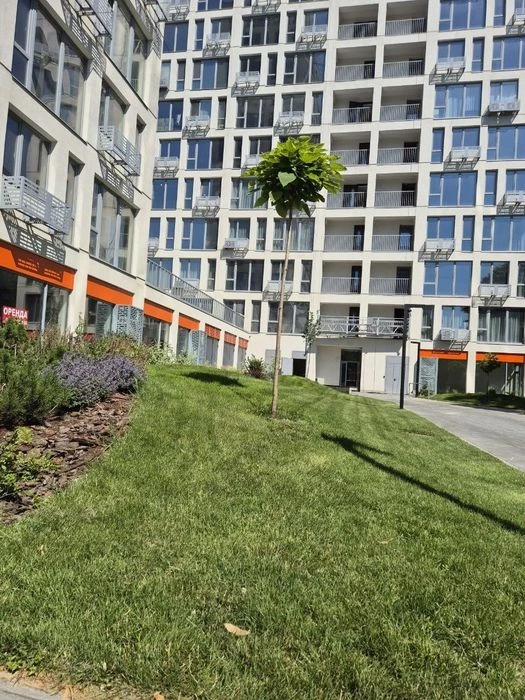 Продам 2-3 кімн. квартиру в новобудові Лівий берег / Караван