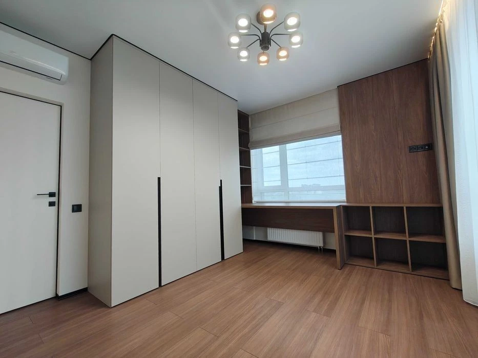 Kyiv, Podilskyi, Residential Complex Varshavskyi 3, New 3-room apartment with renovation