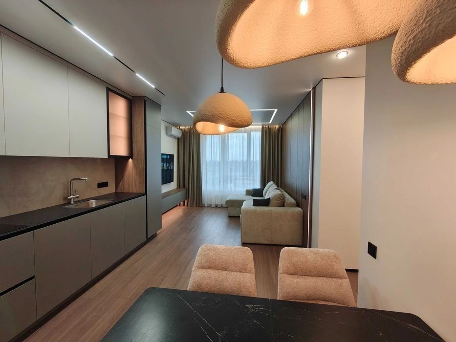 Kyiv, Podilskyi, Residential Complex Varshavskyi 3, New 3-room apartment with renovation