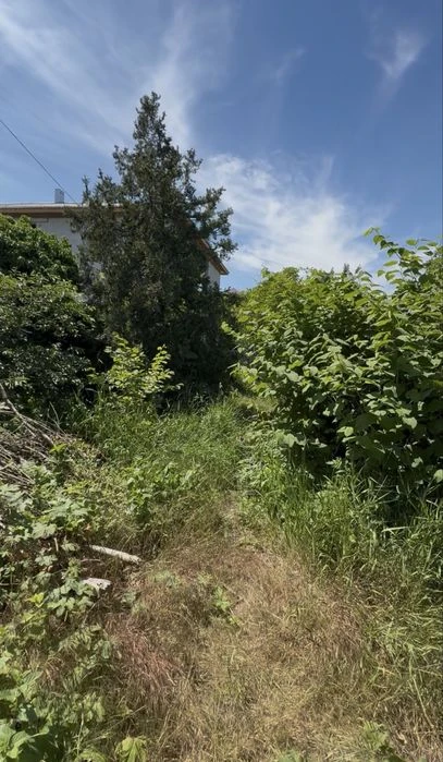 I will sell a plot of land on Bazhan / House of Furniture, 9 acres of land!