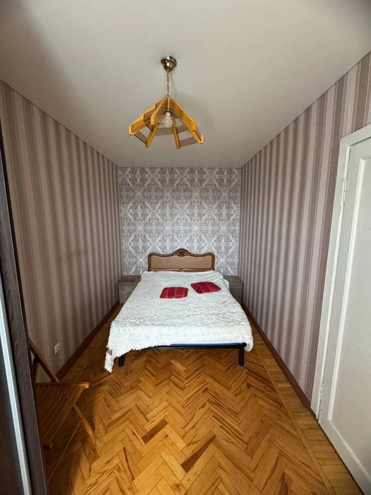 Three-bedroom apartment for sale in Pavlovo Pole, 23 Avgusta metro station, Kloch Street