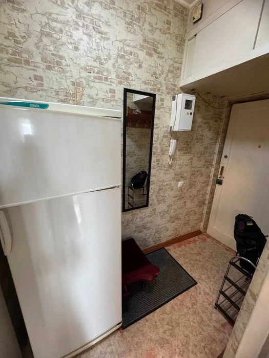 Three-bedroom apartment for sale in Pavlovo Pole, 23 Avgusta metro station, Kloch Street