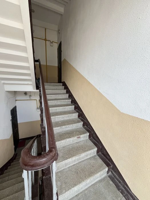 Selling a 3-room apartment in the center of Gosprom, Nezavisimosti Avenue, 7.