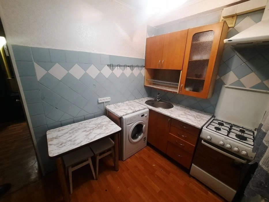 3 rooms for sale. Sq. trans. Kachurovskogo (Novaya Darnitsa) Gaz.