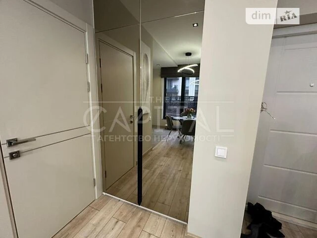 Sale of 2-room apartment 104 sq. m on Naberezhno-Rybalska Street to