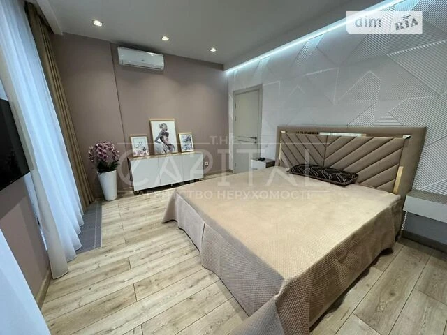 Sale of 2-room apartment 104 sq. m on Naberezhno-Rybalska Street to