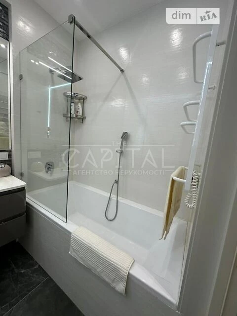 Sale of 2-room apartment 104 sq. m on Naberezhno-Rybalska Street to