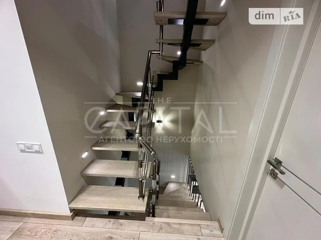 Sale of 2-room apartment 104 sq. m on Naberezhno-Rybalska Street to