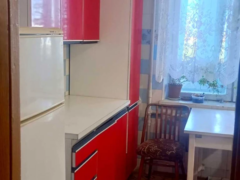 Квартира. Киев, Романа Ратушного ул. (Волгоградская)