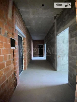 Продаж 2к квартири 76 кв. м на вул. Богатирська 32 • ID 3465