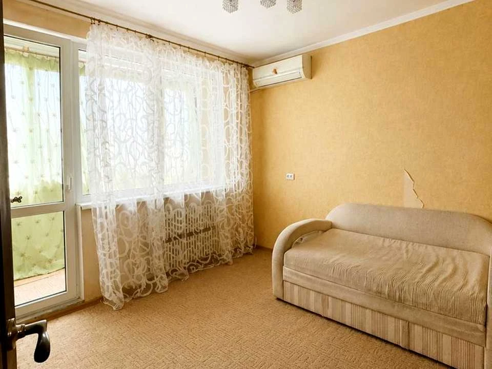 Apartment. Kharkiv, Metrostroynikov St.