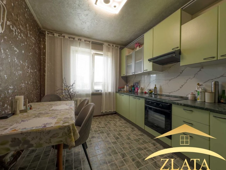 Продаж 3-к квартири на Бабурці