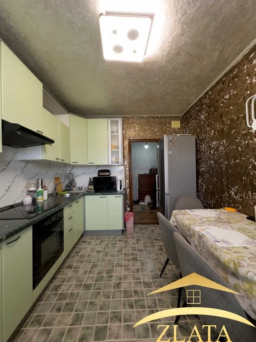 Продаж 3-к квартири на Бабурці