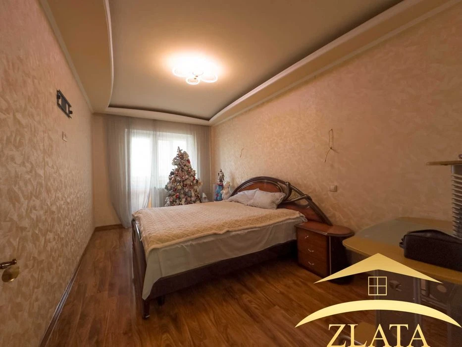 Продаж 3-к квартири на Бабурці