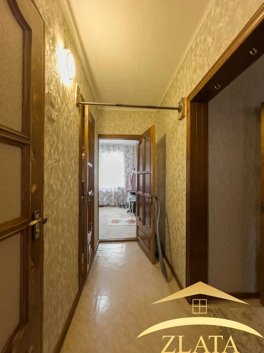 Продаж 3-к квартири на Бабурці