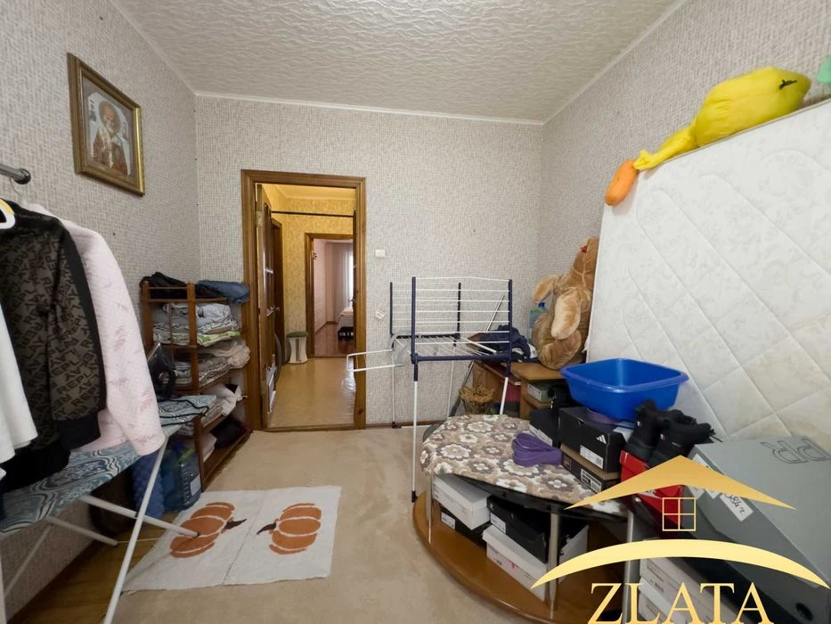 Продаж 3-к квартири на Бабурці