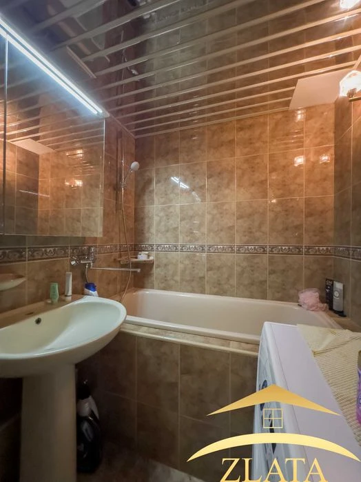 Продаж 3-к квартири на Бабурці