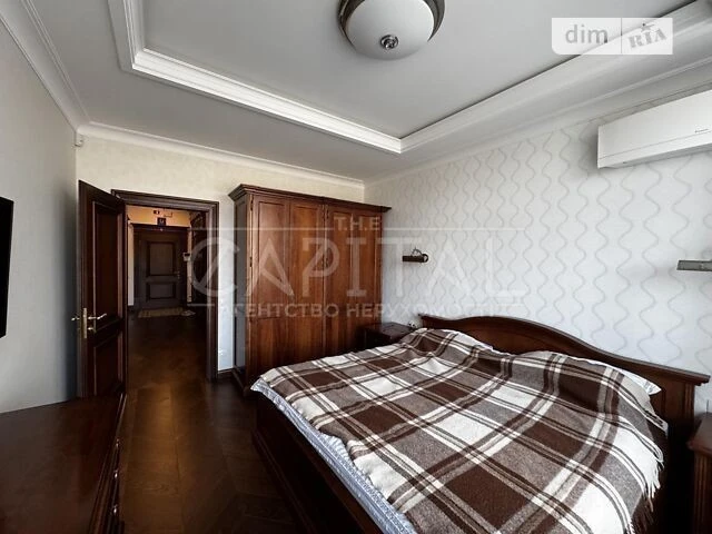 Sale of 3-room apartment 94 sq. m. on Andriy Verkhoglyada St. 11 • I