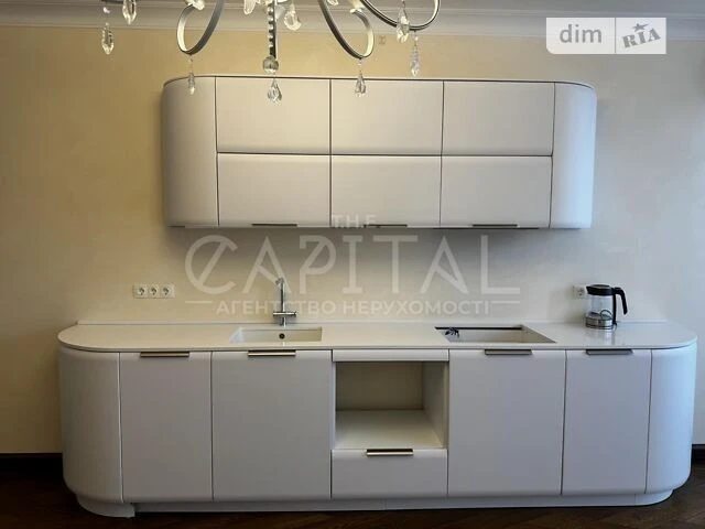 Sale of 3-room apartment 94 sq. m. on Andriy Verkhoglyada St. 11 • I