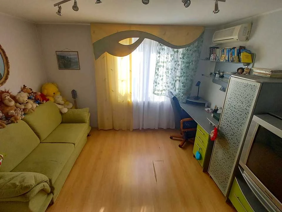 Apartment. Dnipro, Universal Avenue.