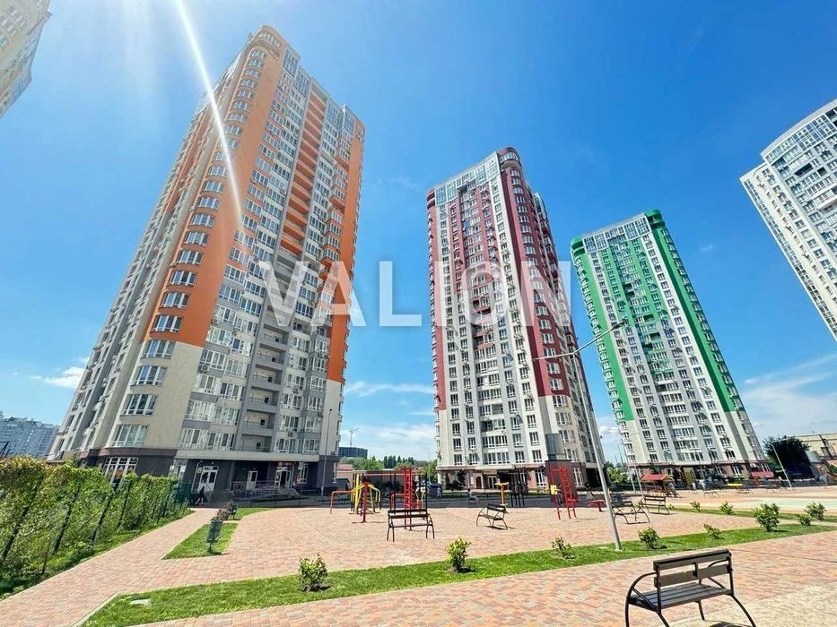For sale 1-room studio apartment in the residential complex Kakhovska, Kakhovska St. 62a. D