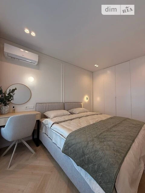 Sale of 1-room apartment 46 sq. m on Holosiivskyi Avenue 78/2 • I
