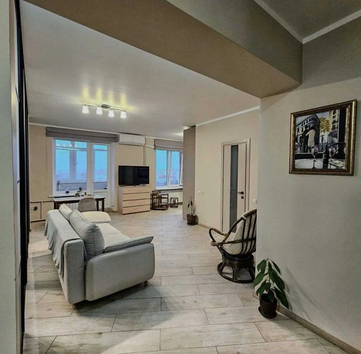 For sale 2-room apartment 85m2, Regional Committee building, CENTER, Shatyli