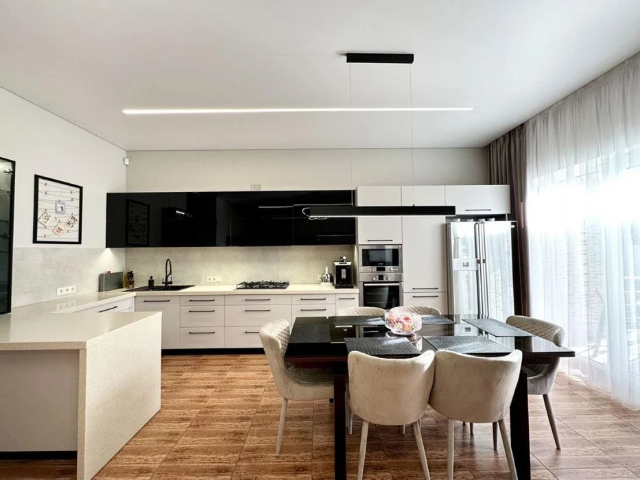 Продажа современного дома в Совиньоне, 190м², 5 соток.