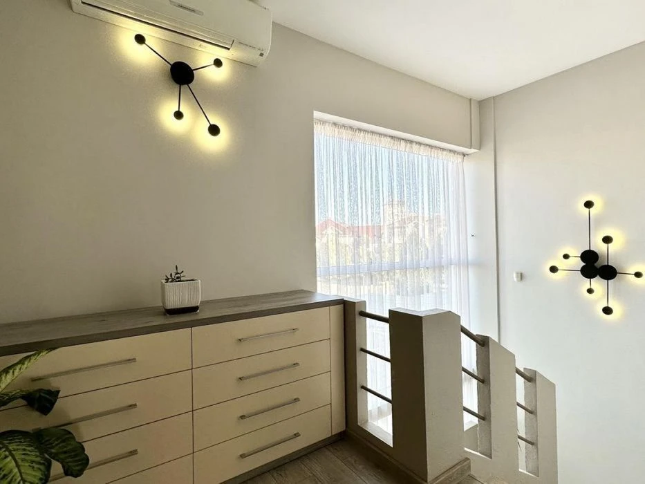 Продажа современного дома в Совиньоне, 190м², 5 соток.