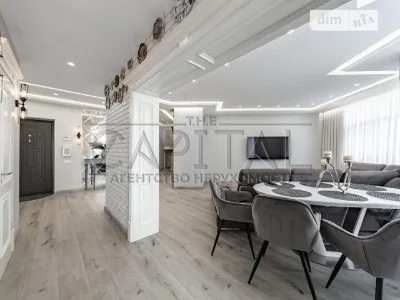 Sale of 4-room apartment 198 sq. m on Akhmatova Anna St. 22 • ID