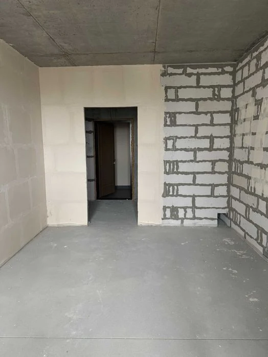 Продам 3-комн. квартиру в ЖК Вернисаж 103м без ремонта (Таи