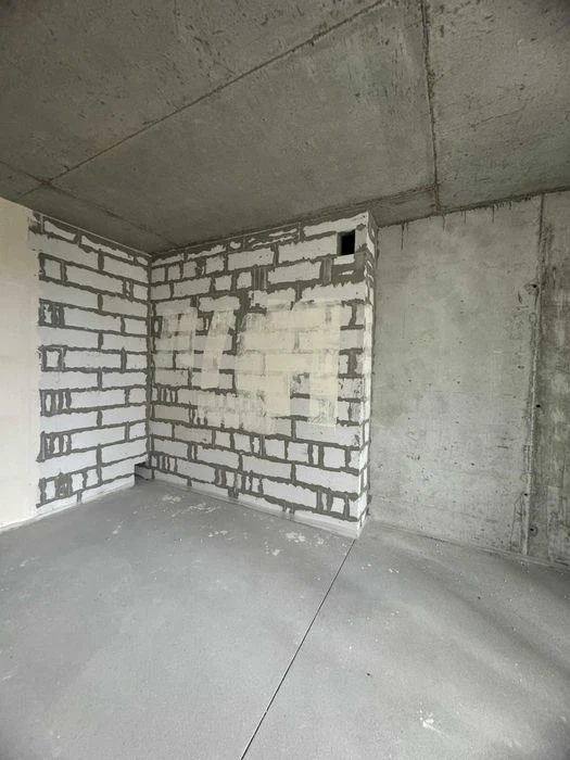 Продам 3-комн. квартиру в ЖК Вернисаж 103м без ремонта (Таи
