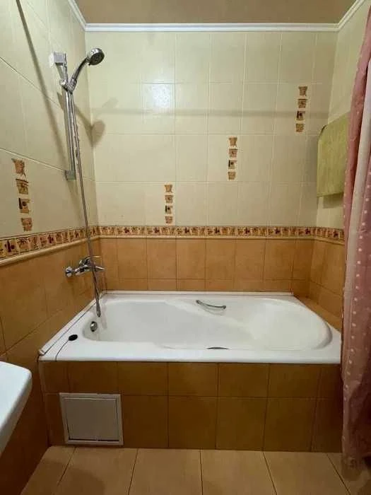 Selling a 1-room apartment of 58m2 in a NEW BUILDING ZHYTLOBUD-2, GAZ! O st.