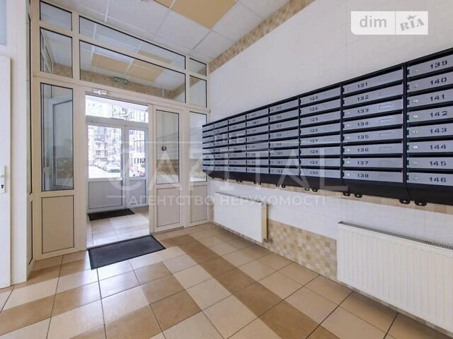 Sale of 3-room apartment 79 sq. m. on Kazymira Malevicha st. 48 • I