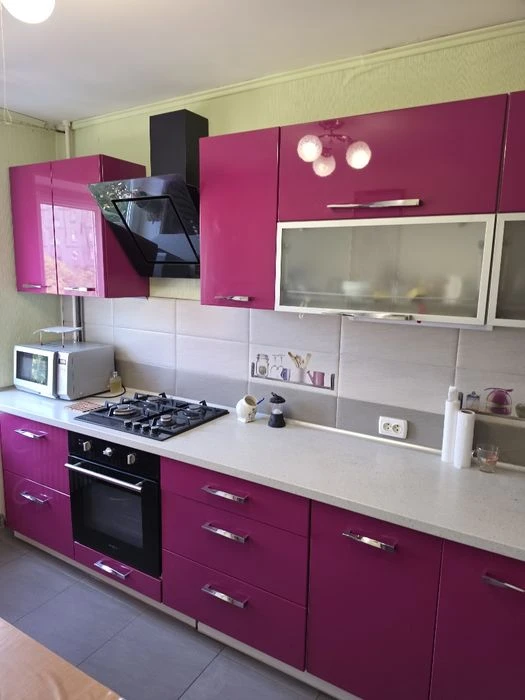 Продам 3х комнату квартиру на Бородинском